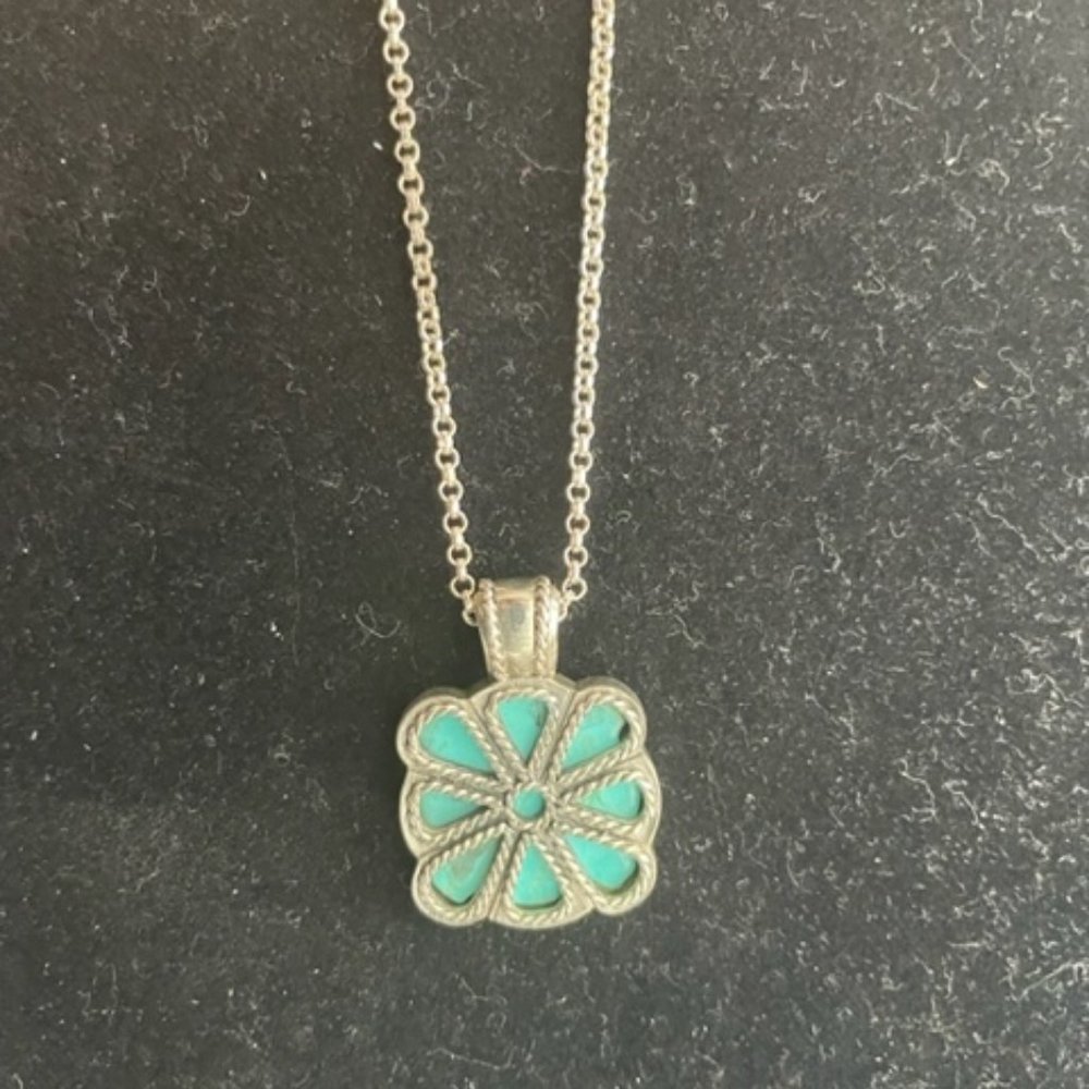 Vintage Sterling Silver necklace with turquoise stone